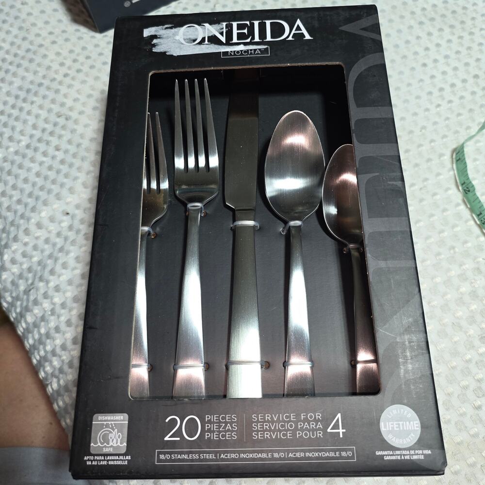 ONEIDA 20 PC NOCHA STAINLESS STEEL FLATWARE SET SERVICE FOR 4